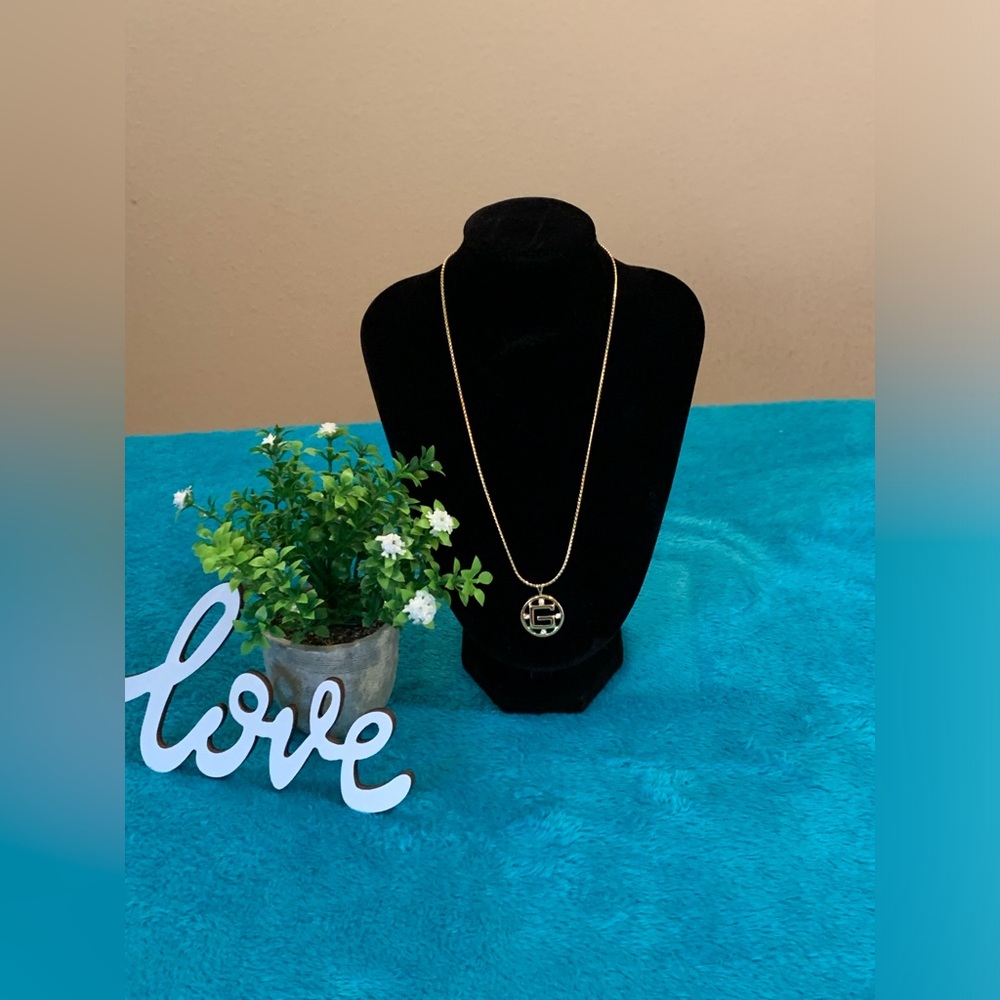 💎Authentic Givenchy Necklace with G charm